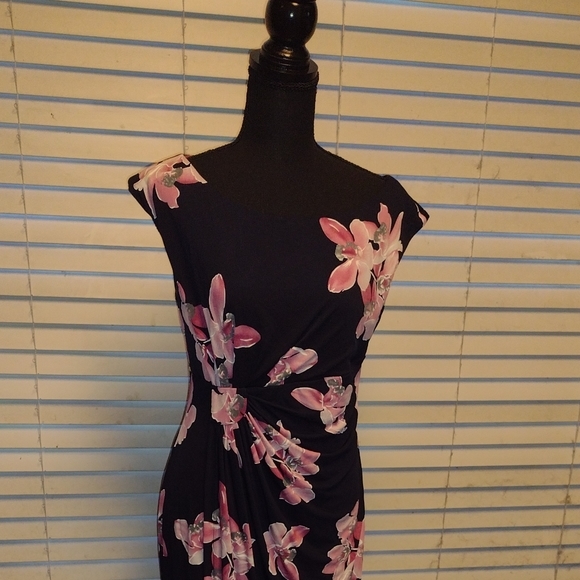 Connected pink/blk flowered dress Size 10P - Picture 2 of 6